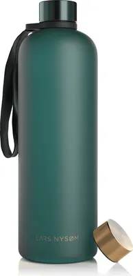 Immagine prodotto di Borraccia LARS NYSØM da 1,5 l | Borraccia sportiva ultraleggera in Tritan, adatta alle bevande gassate | Ideale per lo sport, l'ufficio, lo yoga | 2 tappi inclusi, 1500 ml, Bayberry - Oro