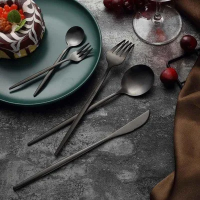Produktbild von Famanu Besteckset 30-teilig - Edelstahl, spülmaschinenfest, elegant