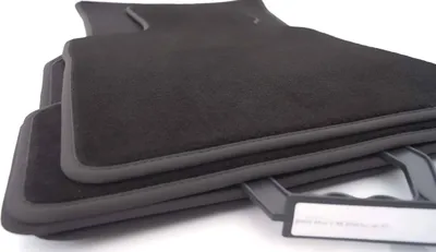 Immagine prodotto di Tappetini da pavimento velours per BMW X7 (G07) dal 2019> Tappetini auto premium Tappeto auto originale con chiusura a velcro 4 pezzi nero