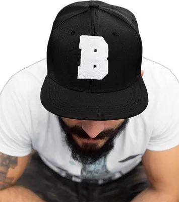 Produktbild von Snapback Cap mit Verstellbarem Verschluss und Gesticktem Buchstaben (A bis Z)