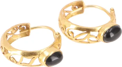 Produktbild von Vergoldete Creolen, Boho Ohrringe, Filigrane Ohrringe mit Halbedelstein - Onyx, Gold-Farben, SterlingSilber, 1,5*1,5 cm, Silberohrringe