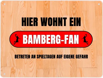 Produktbild von Hier wohnt ein Bamberg-Fan Metallschild XL in 21x28 cm mit Turnhallenboden Motiv