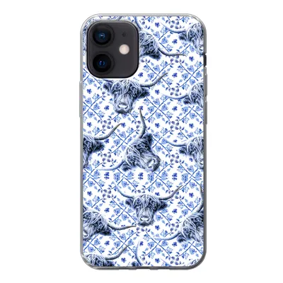 Produktbild von MuchoWow® Handyhülle Schutzhülle Hülle für iPhone 12 Delfter Blau - Tiere - Schottischer Highlander Silikon Softcase Handy Hülle - Schutzhülle