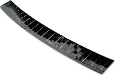 Image de Baguette de protection des bords du coffre Mazda CX-5 2017- (foncée, chromée)