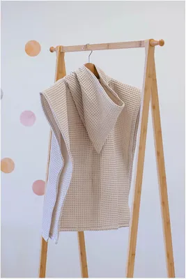 Produktbild von JUKKI Poncho Handtuch mit Kapuze – Sand