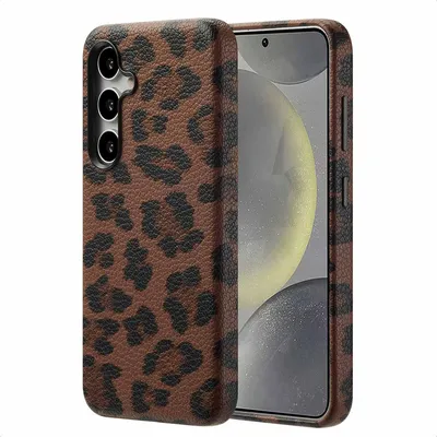 Produktbild von Selencia Sabi Backcover Leopardenmuster mit MagSafe Samsung Galaxy S24 - Mocha Brown