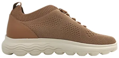 Imagen del producto de Zapatos deportivos para mujer de Geox, tipo cordones, color marrón, para uso casual