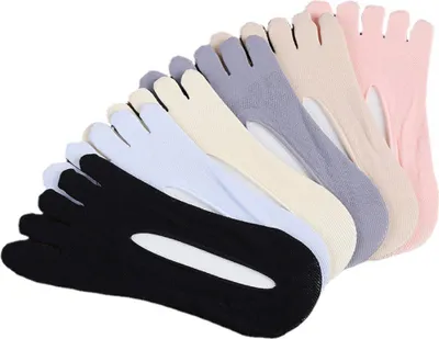 Produktbild von 5 Zehensocken in Schwarz, Grau, Rosa, Hautfarben und Weiß