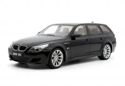 Produktbild von Ottomobile OT1020 BMW M5 E61 Touring Kombi 2004 schwarz metallic 1:18