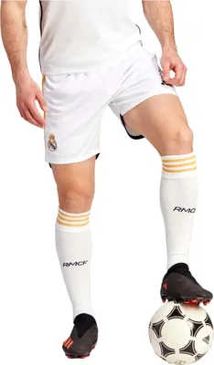 Produktbild von Adidas Shorts HR3793 in White color size x-large