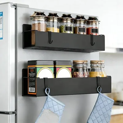 Produktbild von PolkaHome® Magnetisches Gewürzregal 2er-Set, ohne Bohren, für Kühlschrank, Küche & Bad, mit 4 Haken, Schwarz