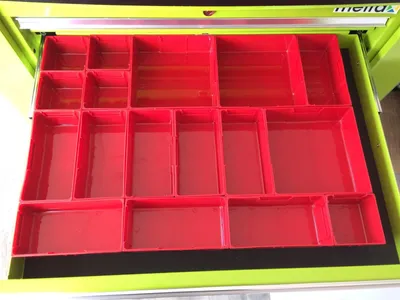Produktbild von Plastikset 17-teilig, rot für Schubladen