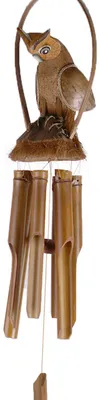 Produktbild von Tokoindah Bambus-Windspiel mit Eule aus Naturmaterialien, in Handarbeit gefertigte Schwing-Figur als Gartendeko, sanfte Klänge, wetterfest