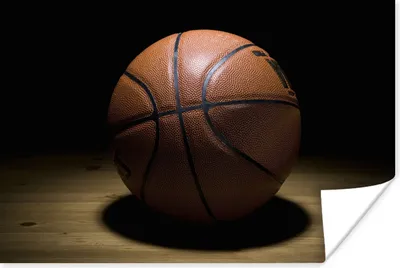 Produktbild von MuchoWow® Poster Ein Basketball im Scheinwerferlicht in einer Halle 90x60 cm - Schlafzimmer