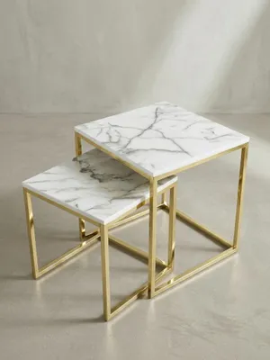 Produktbild von Beistelltisch Set in Marmor-Optik und goldener Farbe, Moderne und stilvolle Wohnzimmermöbel, 2 Größen, Robustes Metallgestell | Kadima Design