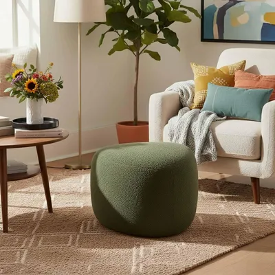 Produktbild von Ovaler Sitzhocker Alfrisa mit Polsterung und Teddystoff, gepolsterter Fußhocker für Wohnzimmer und Schlafzimmer, stabiles Holzgestell in Dunkelgrün