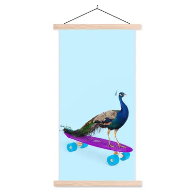 Produktbild von MuchoWow® Textilposter Pfau - Blau - Skateboard - Tiere - Lustig 40x80 cm mit holzfarbenen Rahmen - Wohnzimmer