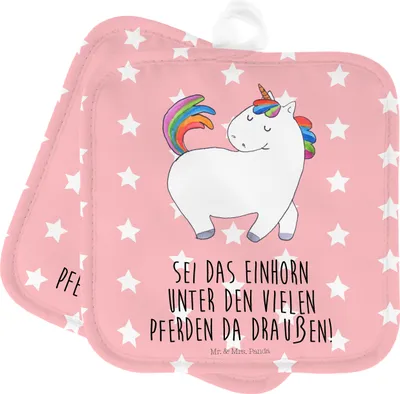Produktbild von Mr. & Mrs. Panda Topflappen Einhorn Stolzieren - Rot Pastell - Geschenk, Einhörner, topfhalter, Reiten, Topfuntersetzer, Freundin, Ofenlappen, Unicorn, Set, Kochlappen