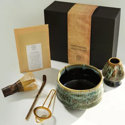 Matcha-Set mit Bambusbesen, Schale, 30g Pulver & Sieb