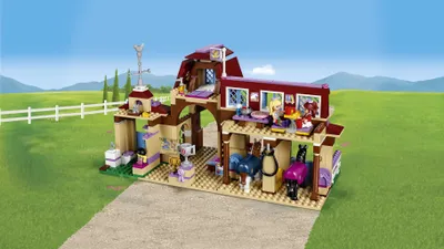 Produktbild von LEGO® Friends Heartlake Reiterhof 41126