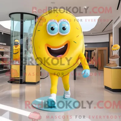 Image de Personnage de costume de mascotte REDBROKOLY de beignet jaune citron habillé avec un short de course et des porte-documents