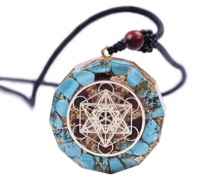 Produktbild von Orgonit-Kristallanhänger mit dem Metatron-Würfel