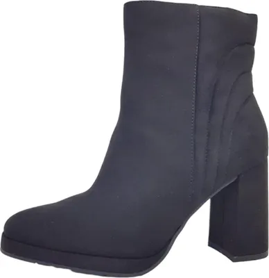 Imagen del producto de Zapatos y botas de mujer de la marca Marco Tozzi, color negro, para uso casual