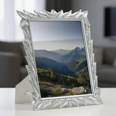 Obrázek produktu pro Fotorámeček ze stříbrné pryskyřice 27x2x32,3 cm (vnitřní rozměr 20x25 cm)