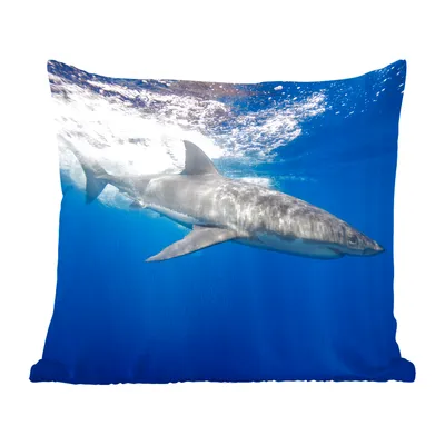 Produktbild von MuchoWow® Zierkissen Sofakissen Wohnzimmer Dekokissen 45x45 cm Hai - Meer - Wasser - Schlafpolster - Polster für das Sofa