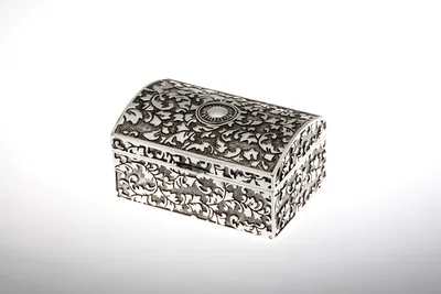 Produktbild von Schmuckdose Schatztruhe rechteckig klein/antik versilbert 8,0 x 5,0cm  H 4,0cm