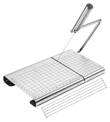 Produktbild von Käseschneider aus Edelstahl – Käseschneider mit Draht – Einstellbare Dicke – Multifunktionaler Käseschneider – 21x13,2 cm – Inklusive 6 Ersatzdrähten