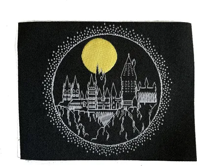 Obrázek produktu pro Mono-Quick Harry Potter © Hogwarts School woven - záplata, nažehlovací, nažehlovací záplata, nášivka, záplata, k nažehlení, velikost: 5,9 x 7,5 cm