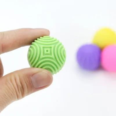 Immagine prodotto di INF Palle Magnetiche in Silicone Antistress 4 pezzi — Morbide per Massaggio delle Dita e Gioco Sensoriale con Magneti Integrati