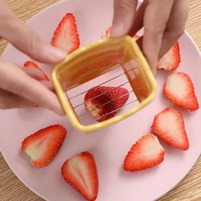 Image de 3 trancheurs à fruits pratiques en acier inoxydable, idéaux pour les fraises, les œufs et les fruits