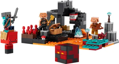 Produktbild von LEGO 21185 Minecraft Die Netherbastion Set, Action-Spielzeug mit Waffen, Rüstungen und 5 Charakteren, inkl. Piglin-Figur, Geburtstagsgeschenk für Jungen und Mädchen ab 8 Jahren