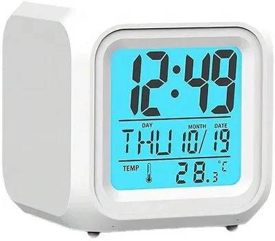 Productafbeelding van Digitale kinderwekker met LED-display en 7 verschillende kleuren - nachtwekker met temperatuur- en datumweergave - met snooze-functie - oplichtend in het donker - kinderklok - wit