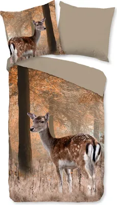 Produktbild von Duvet cover Good Morning 135x200 + 1* 80x80 cm - deer in the forest