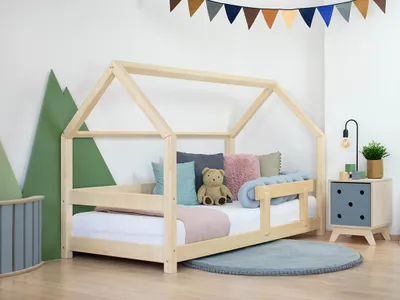 Produktbild von Hausbett TERY mit Rausfallschutz 70x160 cm Unlackiert, Mit einer Barriere