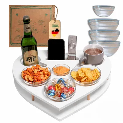 Produktbild von Couchbar Snackbox Herz in weiß mit 4 Glasschalen | Snackbar aus Holz für die Couch | Sofabutler für Snacks & Getränke, KI-generiertes Bild