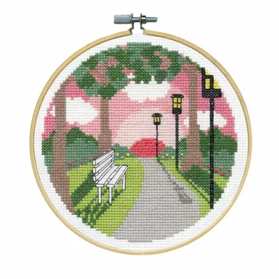 Produktbild von Design Works Kreuzstich Stickpackung mit Stickrahmen "Park-Sonnenuntergang", Zählmuster, Diam. 15cm