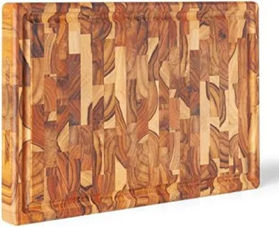 Image de Planche à découper Famanu en bois de hêtre, avec rainure pour les jus et pieds antidérapants