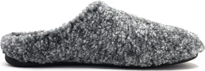 Imagen del producto de Verbenas 8460500655. Zapatos de hombre. Zapatillas para estar en casa. Color gris. Para uso casual