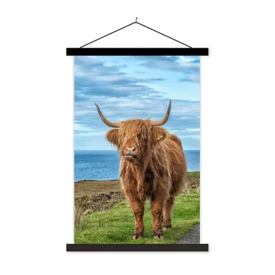 Produktbild von MuchoWow® Textilposter Schottischer Highlander - Wasser - Hörner 40x60 cm mit schwarzem Rahmen - Wanddekorationen