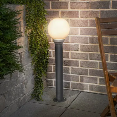 Produktbild von esotec Solar Pollerleuchte mit Leuchtkugel DUO COLOR  ⌀ 20 cm ALU outdoor 102432