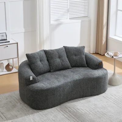 Produktbild von STILVORA Geschwungenes Zweisitzer-Sofa mit Chenille-Wolkenkissen und Taschenfederkern-Schaum-Kombination für hohen Sitzkomfort, 2-Sitzer Sofa komprimiertes Design ohne Federkern mit extra dicker Polsterung und 3 Zierkissen, Wohnzimmersofa r Chenille-Bezug für kompakte Wohnungen in Beige