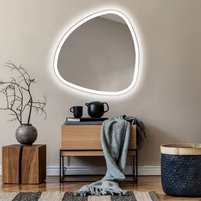 Produktbild von Unregelmäßiger asymmetrischer Spiegel mit LED Beleuchtung 54x54 cm - mit LED Beleuchtung - LED Farbe Kaltweiß 7000K - Individuell Nach Maß - Beleuchtet Wandspiegel Lichtspiegel Badezimmerspiegel JAJ222