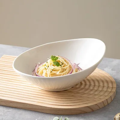 Schräge Keramik-Servierschale, 25 cm, weiß, für Salat, Pasta & Snacks