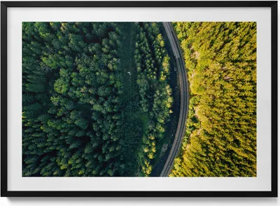 Produktbild von Wald aus einer Drohne - Berg Sněžka– Wandbild mit Rahmen – Gerahmtes Bild  – Wanddekoration – 100x70 cm –  Schwarz Rahmen
