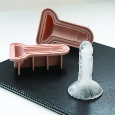Produktbild von Penis 3D-Eiswürfelform aus Silikon im 2er Set