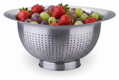 Produktbild von Fackelmann Edelstahl Sieb – Ø 23 cm, Hochwertiges Küchensieb mit praktischem Sta